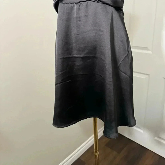 NWT GARAGE Holly Satin Plunge Marilyn Monroe Halter Dress M - Picture 5 of 7